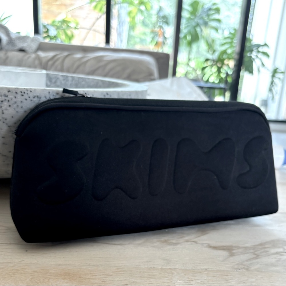 SKIMS Neoprene Black Clutch Purse